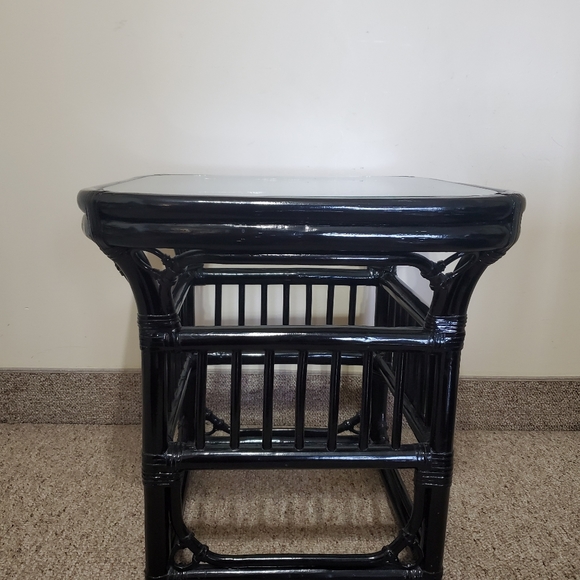 3 piece glass accent tables - Picture 6 of 8